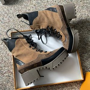 (Non authentic) LV boots